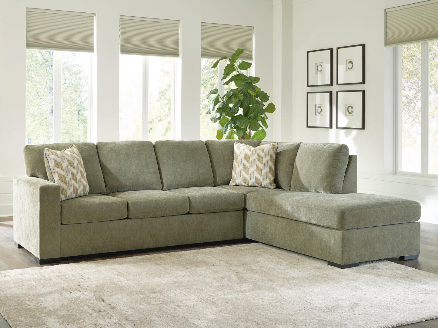 Bridgepoint 2-Piece Sectional with Chaise