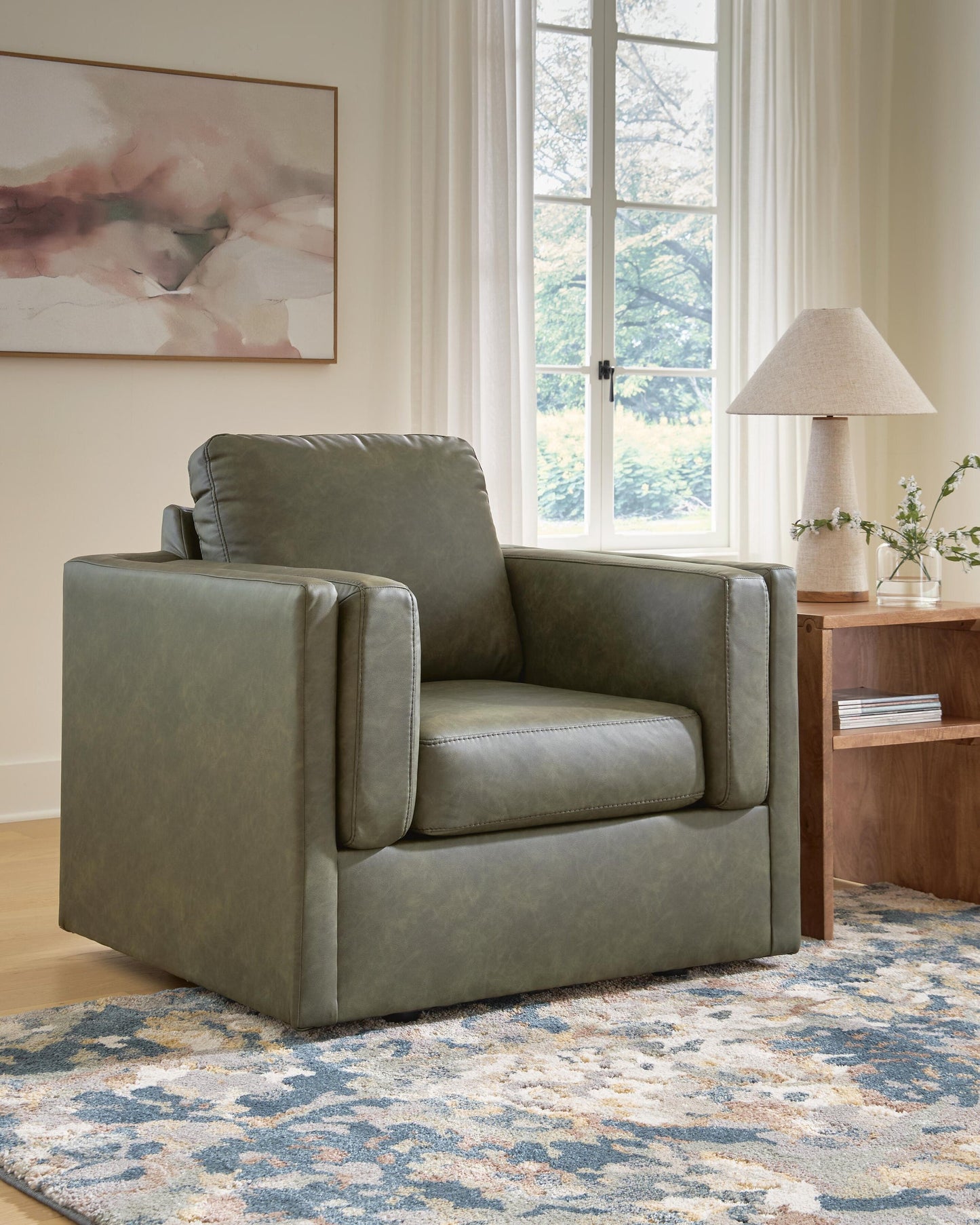Hollis Studio Chair