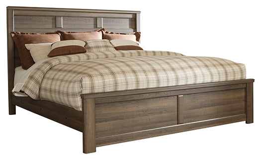 Juararo California King Panel Bed with Mirrored Dresser and 2 Nightstands